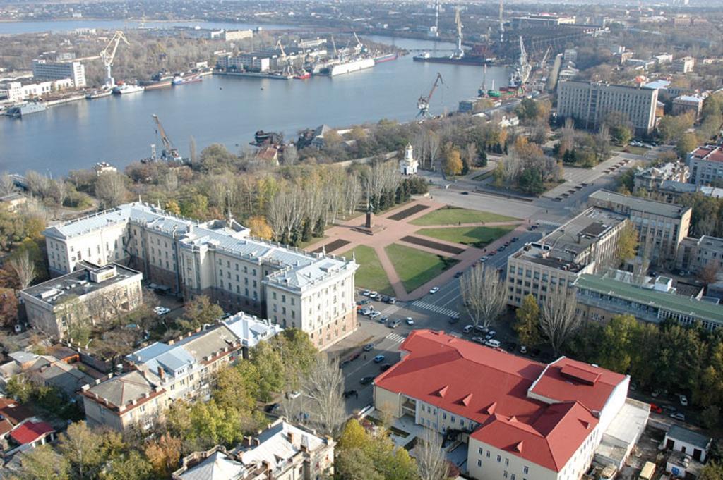 Apartments On Sobornaya Street Near The Waterfront Mikolajiv Kültér fotó
